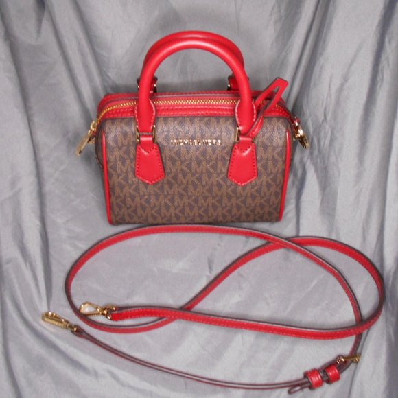 Michael Kors Handbags - Michael Kors Mini Beford Bag